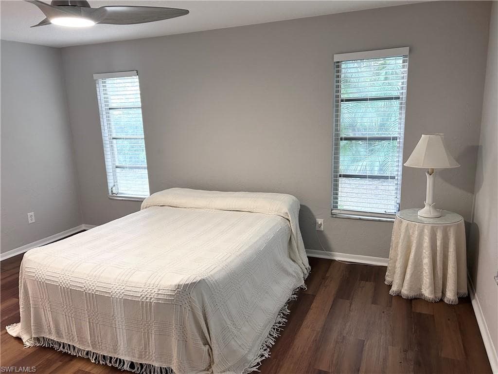 4550 Lakewood Blvd, Naples, FL 34112-5