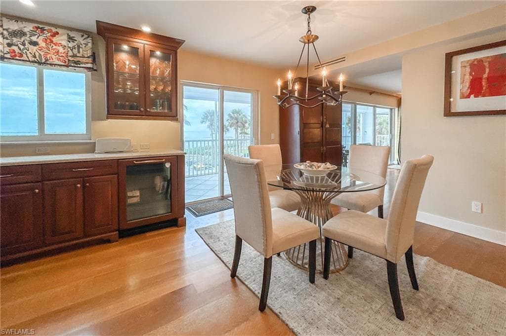 9051 Gulf Shore Dr 103, Naples, FL 34108-10