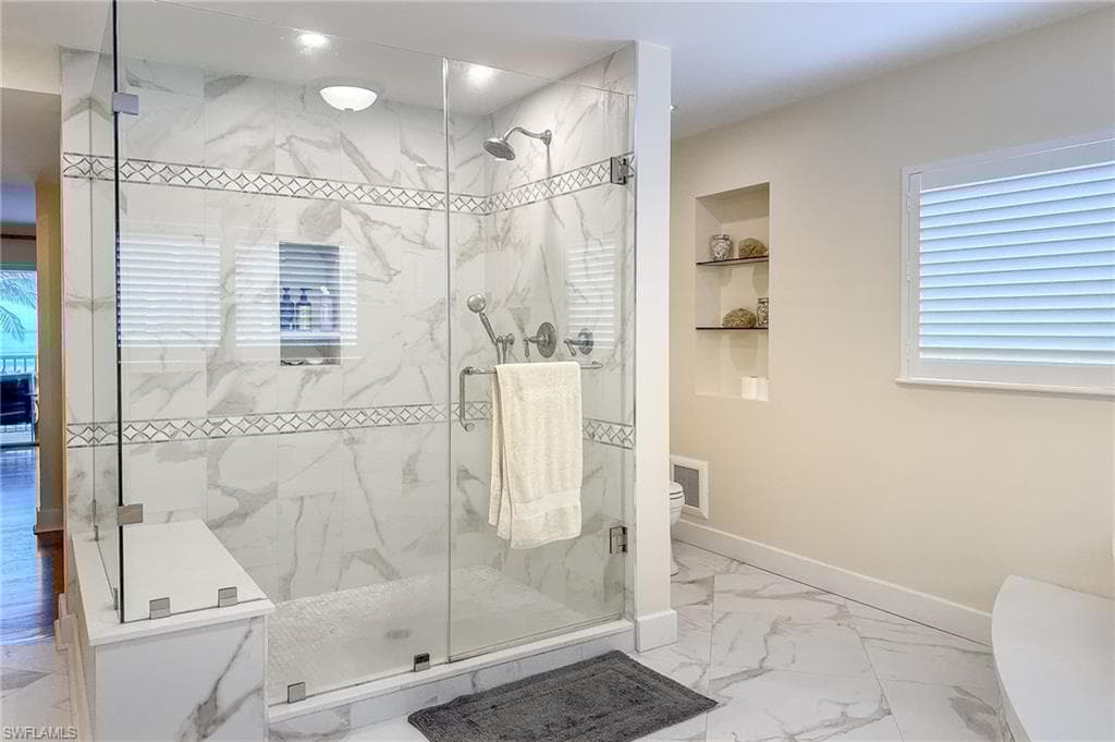 9051 Gulf Shore Dr 103, Naples, FL 34108-14