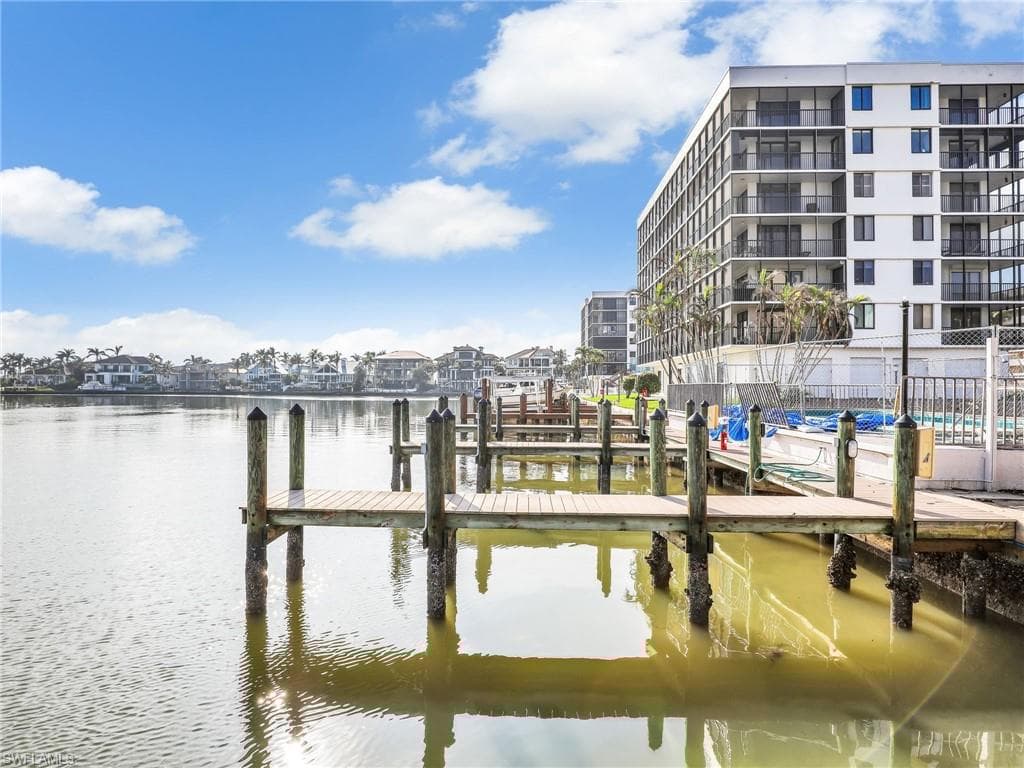 10540 Gulfshore Dr, Naples, FL 34108-11