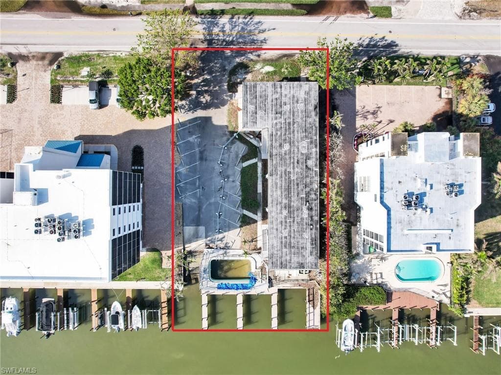 10540 Gulfshore Dr, Naples, FL 34108-20