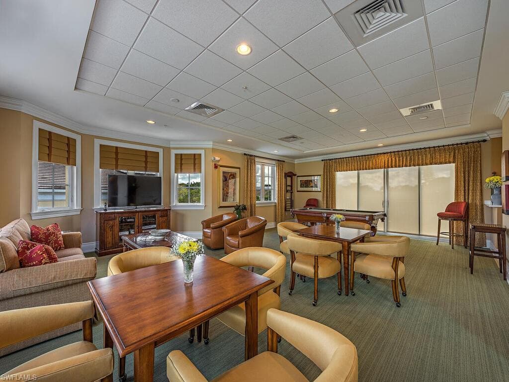 1400 Gulf Shore Blvd N 305, Naples, FL 34102-22