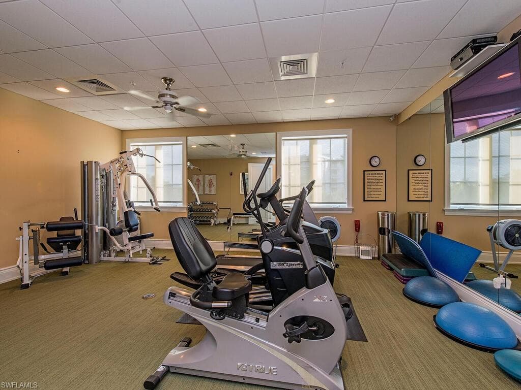 1400 Gulf Shore Blvd N 305, Naples, FL 34102-24