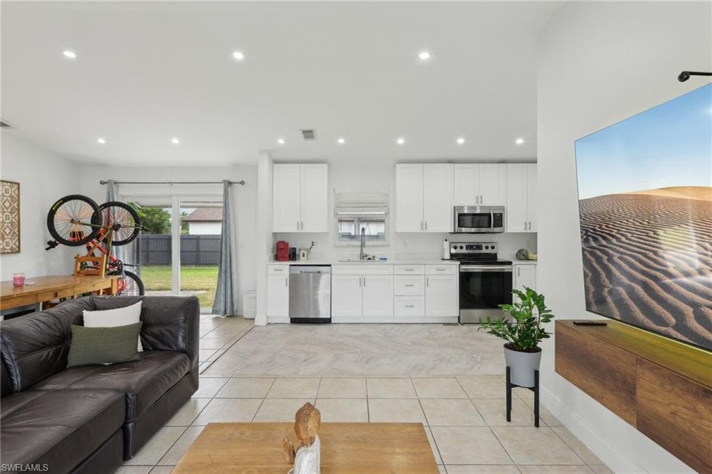 13702 282nd Ter, Homestead, FL 33033-4