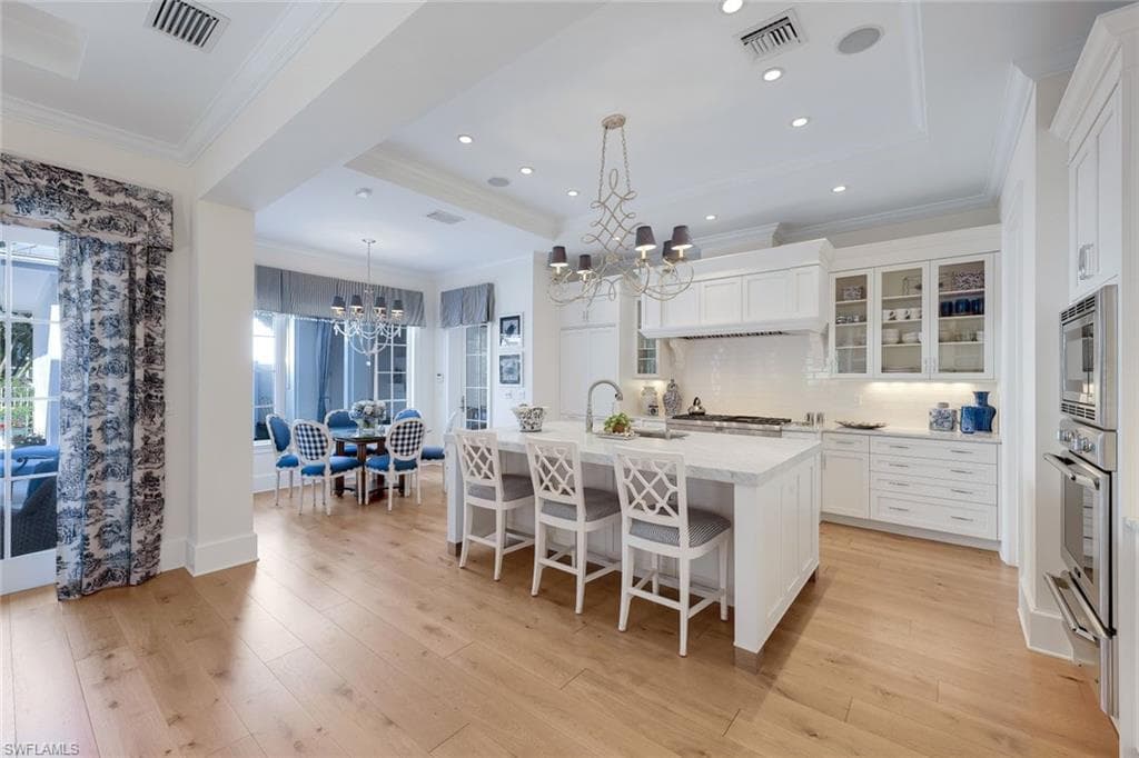 455 13th Ave S, Naples, FL 34102-19