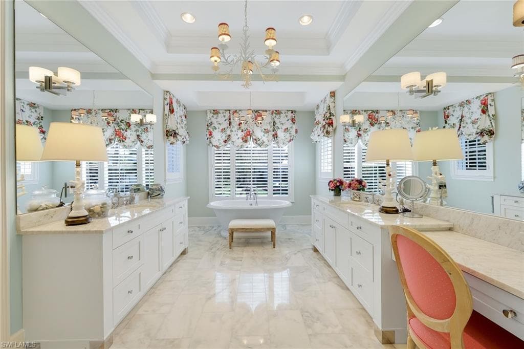 455 13th Ave S, Naples, FL 34102-29