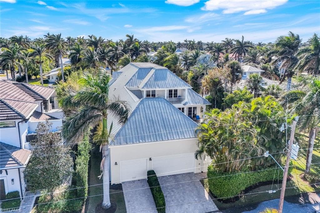 455 13th Ave S, Naples, FL 34102-35