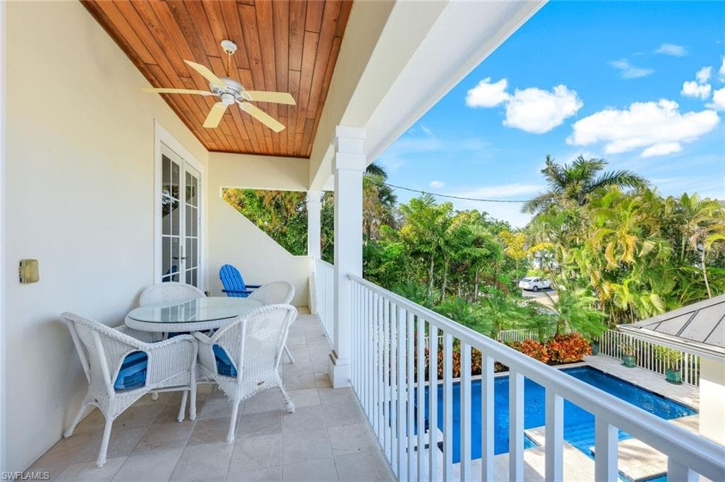 455 13th Ave S, Naples, FL 34102-42
