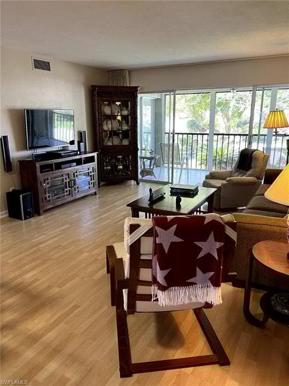 1530 Imperial Golf Course Blvd 321, Naples, FL 34110-12