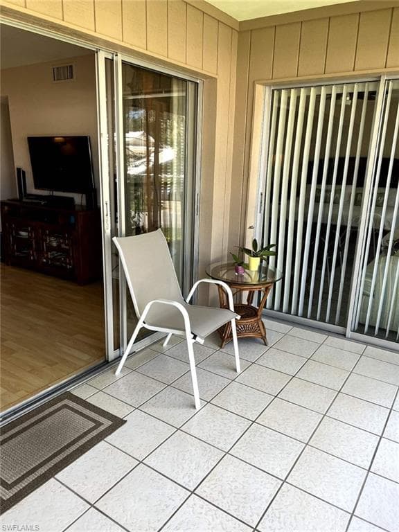 1530 Imperial Golf Course Blvd 321, Naples, FL 34110-20