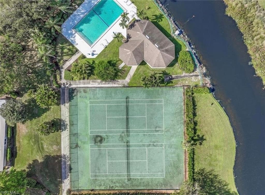 1530 Imperial Golf Course Blvd 321, Naples, FL 34110-7