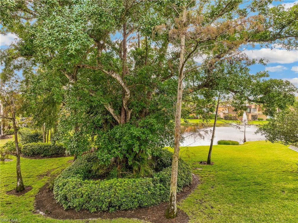 1760 Bald Eagle Dr 506b, Naples, FL 34105-21