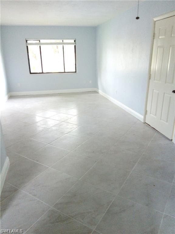 1480 Green Valley Cir 204, Naples, FL 34104-9