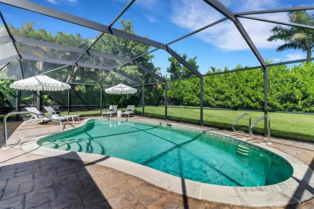 701 Harbour Dr, Naples, FL 34103-35