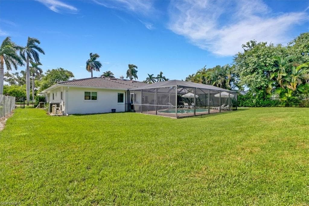 701 Harbour Dr, Naples, FL 34103-40