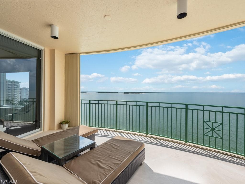 970 Cape Marco Dr 802, Marco Island, FL 34145-3