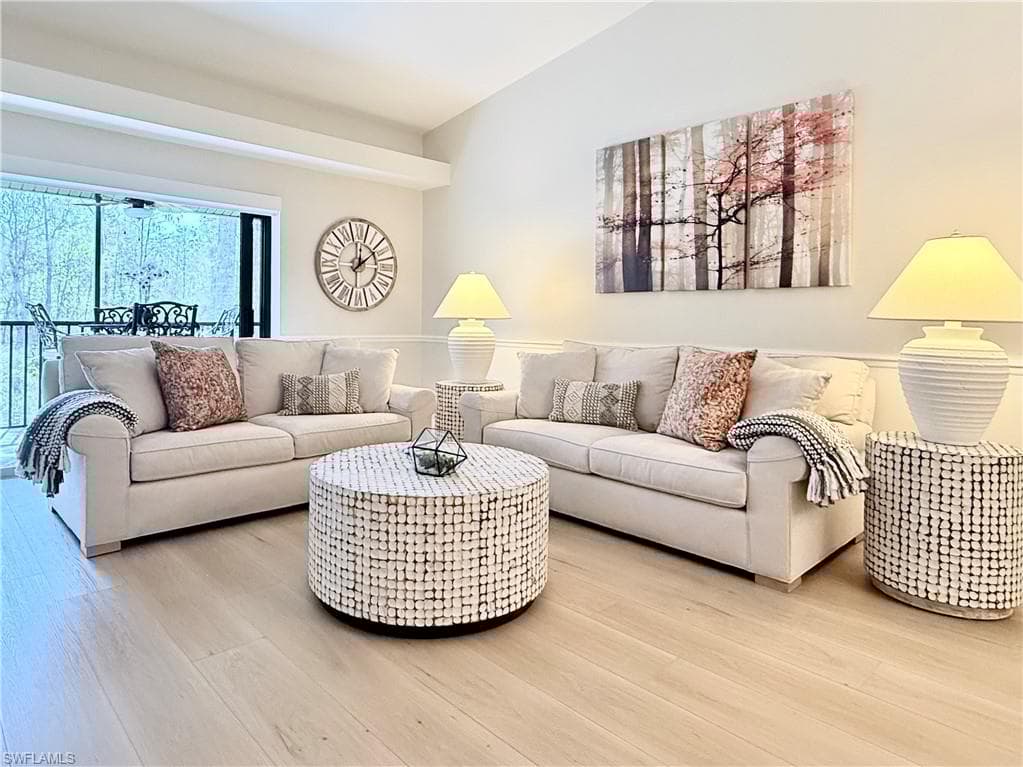 8360 Heritage Links Ct 2123, Naples, FL 34112-9
