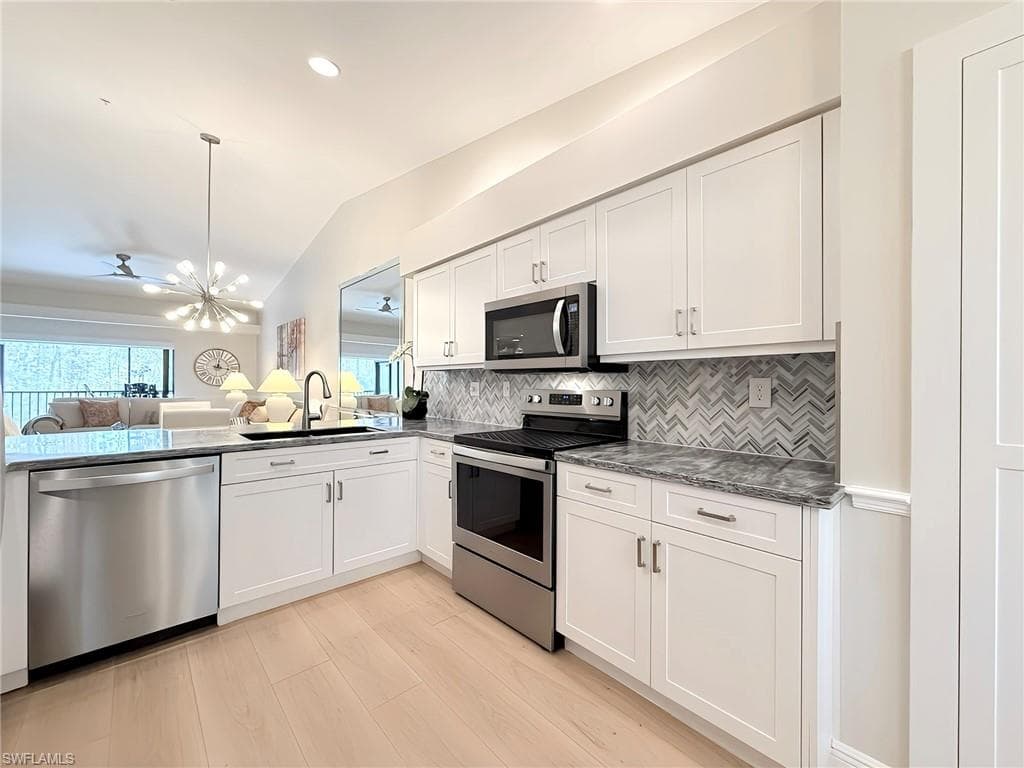 8360 Heritage Links Ct 2123, Naples, FL 34112-5