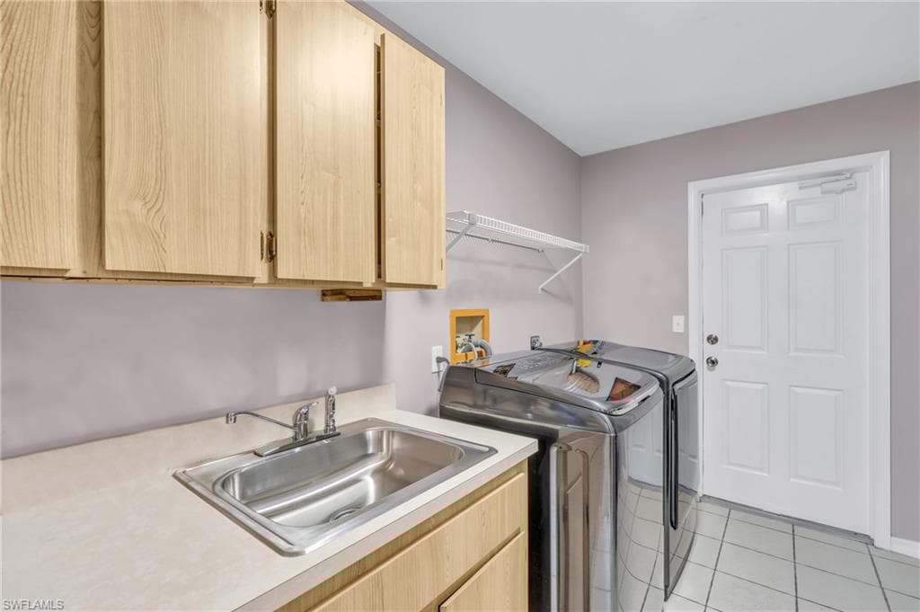 1991 Imperial Golf Co Blvd, Naples, FL 34110-28