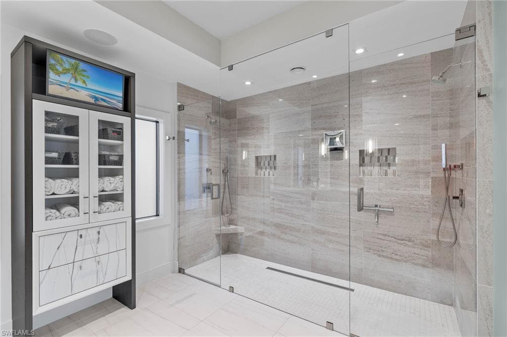 1650 Mullet Ct, Naples, FL 34102-21