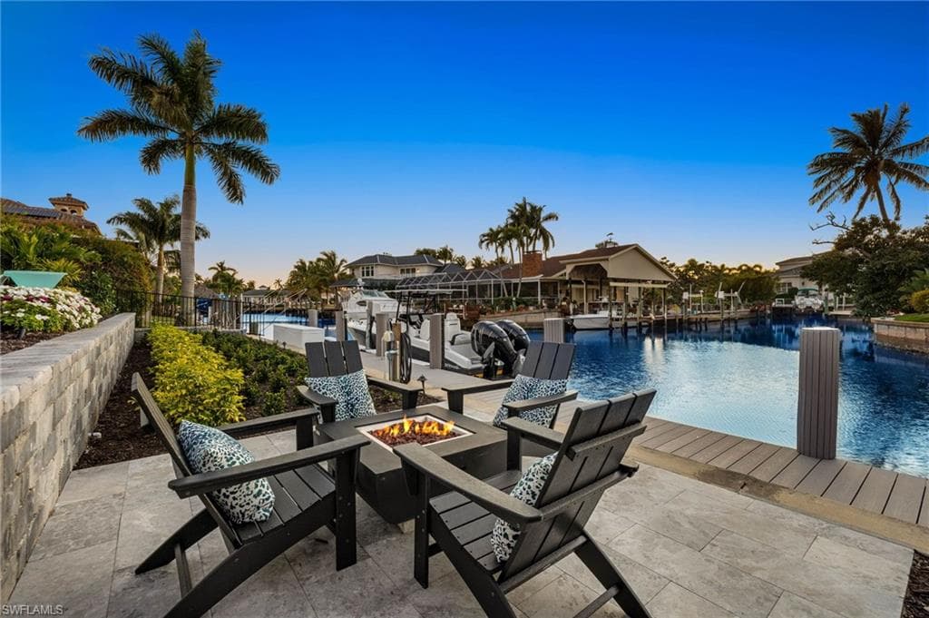 1650 Mullet Ct, Naples, FL 34102-1