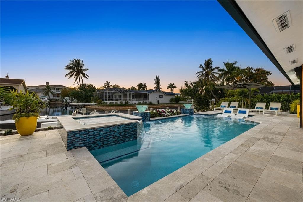 1650 Mullet Ct, Naples, FL 34102-36