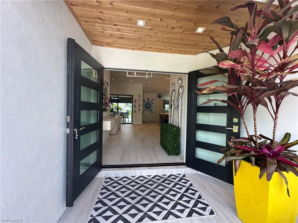 1650 Mullet Ct, Naples, FL 34102-2
