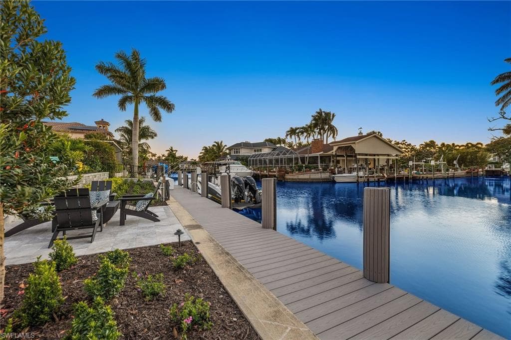 1650 Mullet Ct, Naples, FL 34102-38