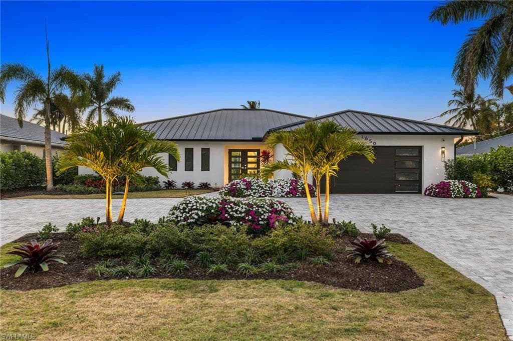 1650 Mullet Ct, Naples, FL 34102-41