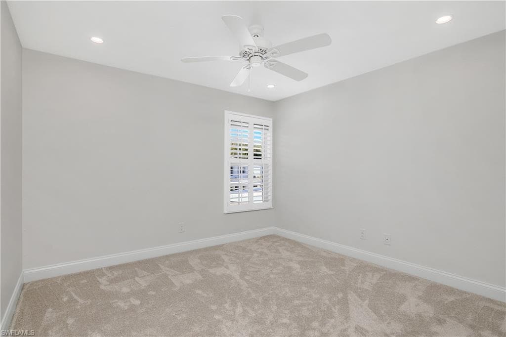832 Tanbark Dr 204, Naples, FL 34108-27