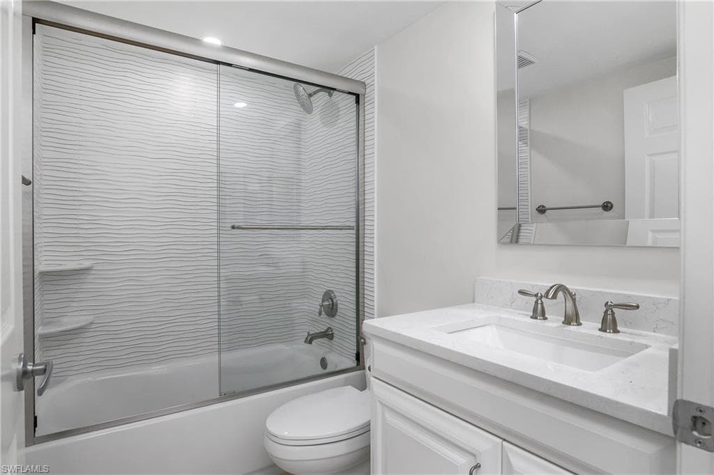832 Tanbark Dr 204, Naples, FL 34108-29