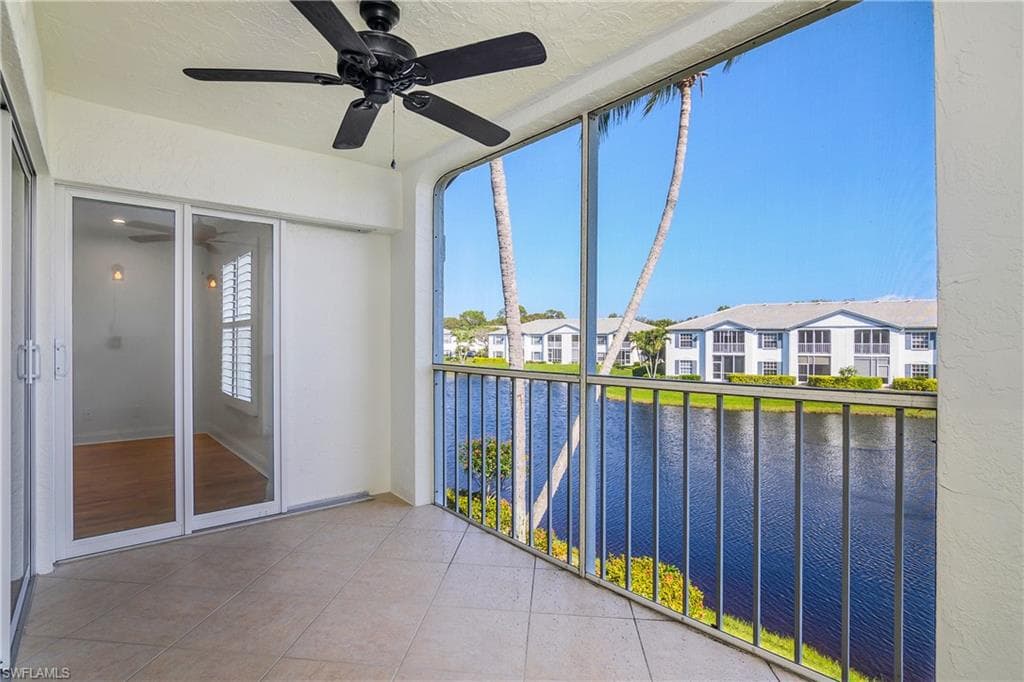 832 Tanbark Dr 204, Naples, FL 34108-31
