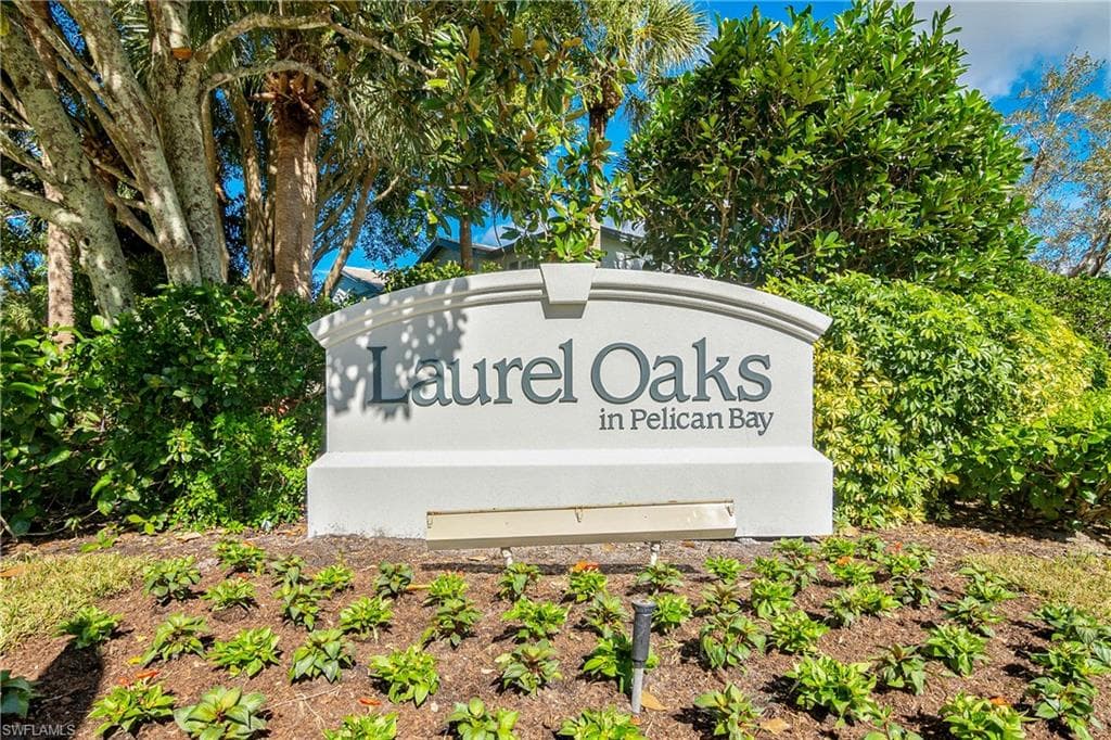 832 Tanbark Dr 204, Naples, FL 34108-36
