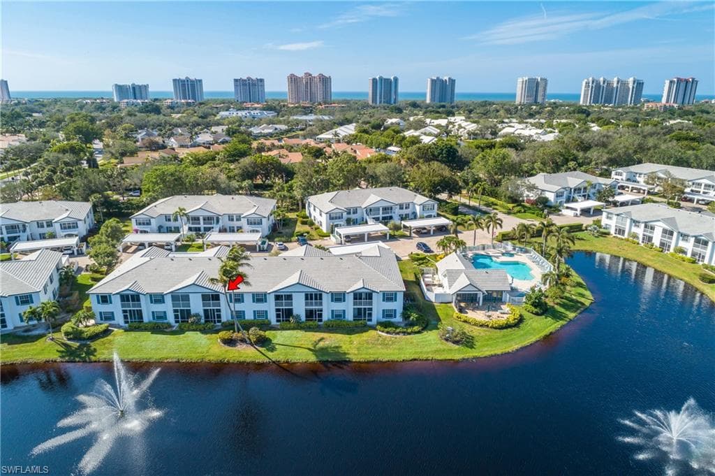 832 Tanbark Dr 204, Naples, FL 34108-4