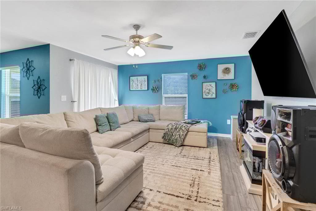 860 Youngreen Dr, Fort Myers, FL 33913-12