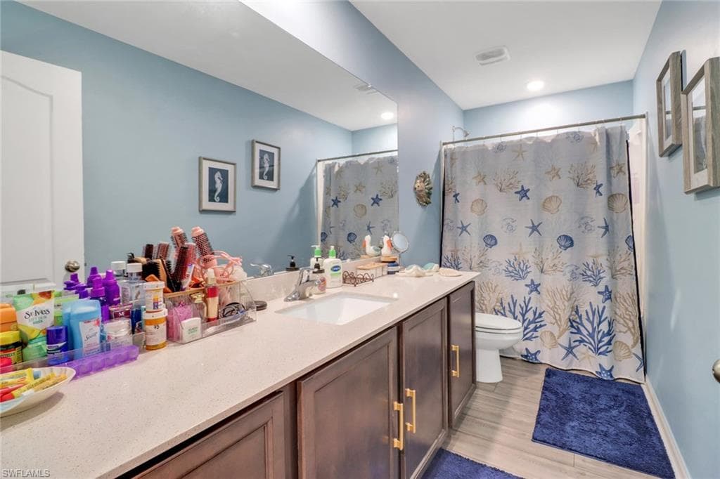 860 Youngreen Dr, Fort Myers, FL 33913-16