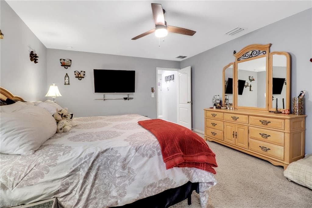 860 Youngreen Dr, Fort Myers, FL 33913-19