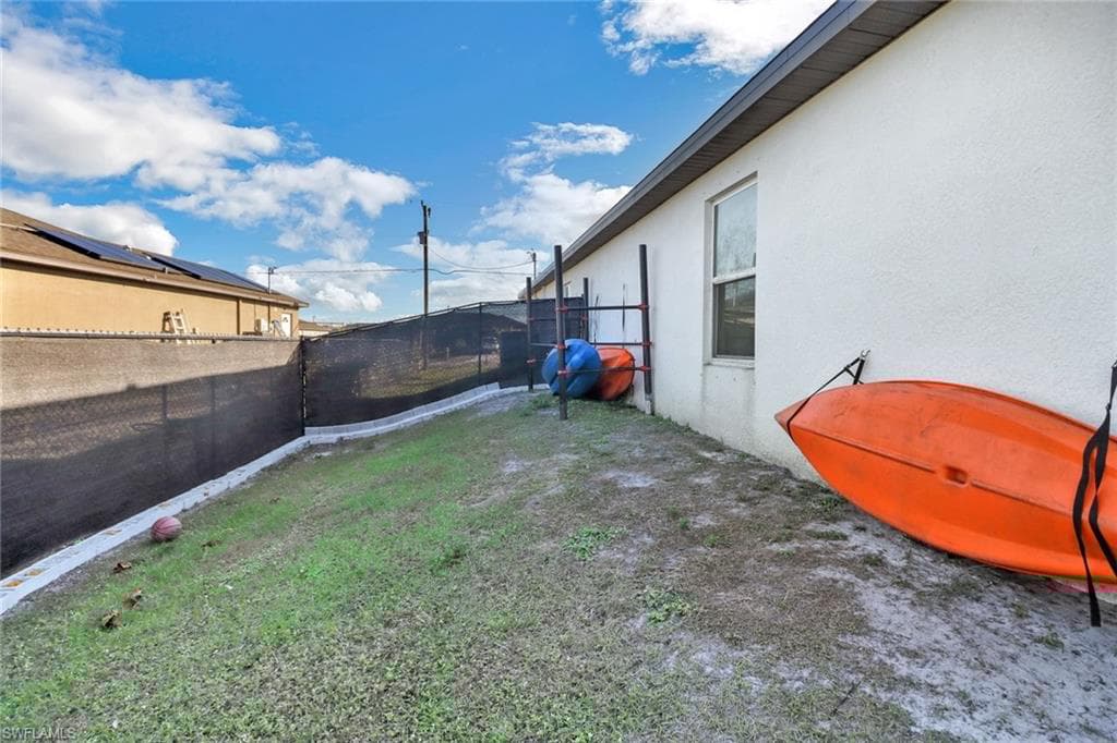 860 Youngreen Dr, Fort Myers, FL 33913-21