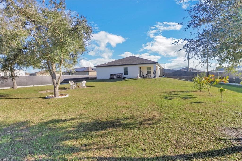 860 Youngreen Dr, Fort Myers, FL 33913-22