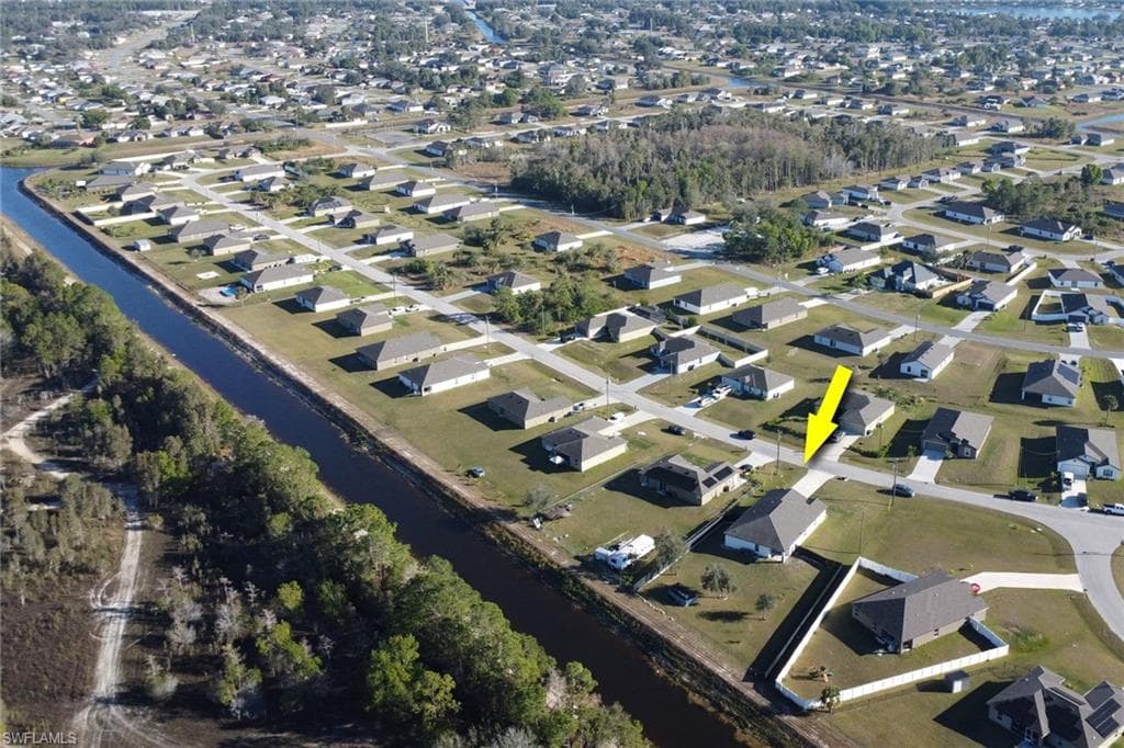 860 Youngreen Dr, Fort Myers, FL 33913-27