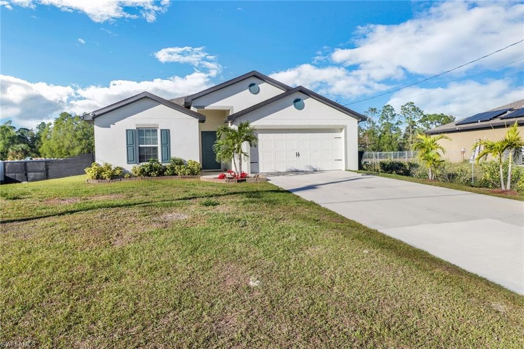 860 Youngreen Dr, Fort Myers, FL 33913-4