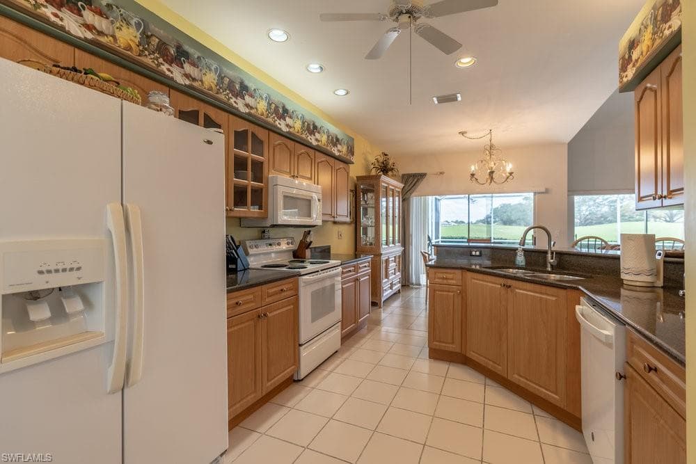 7120 Falcons Glen Blvd, Naples, FL 34113-7