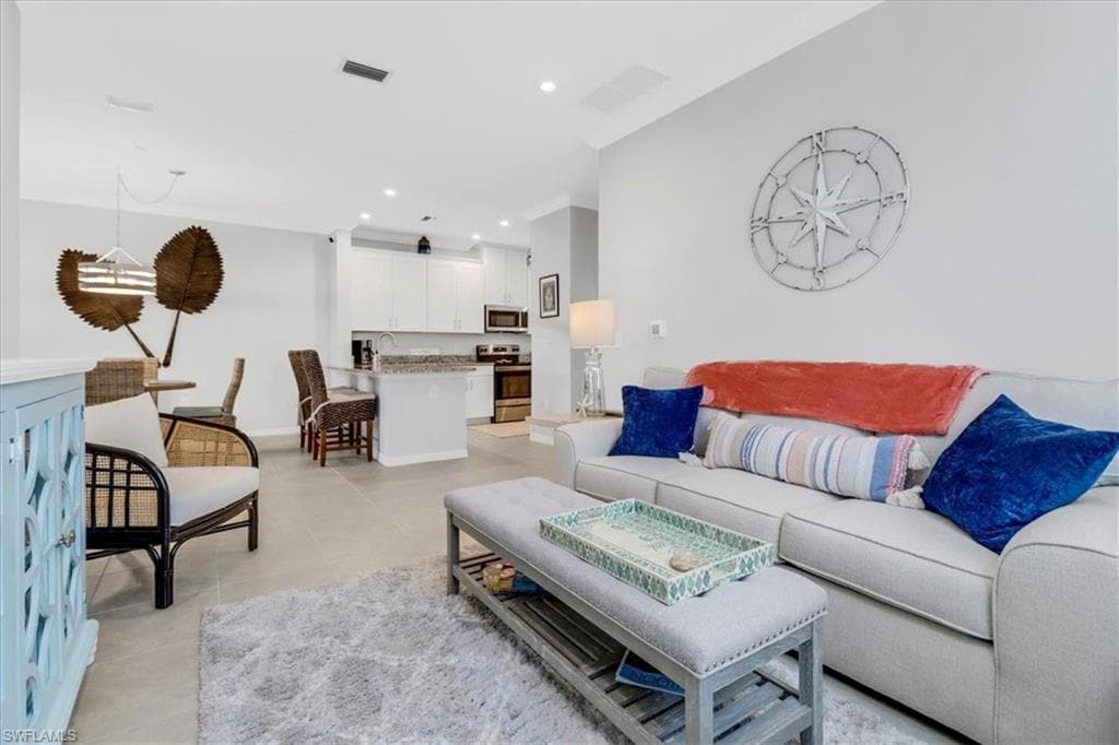 9397 Pocida Ct 101, Naples, FL 34119-18