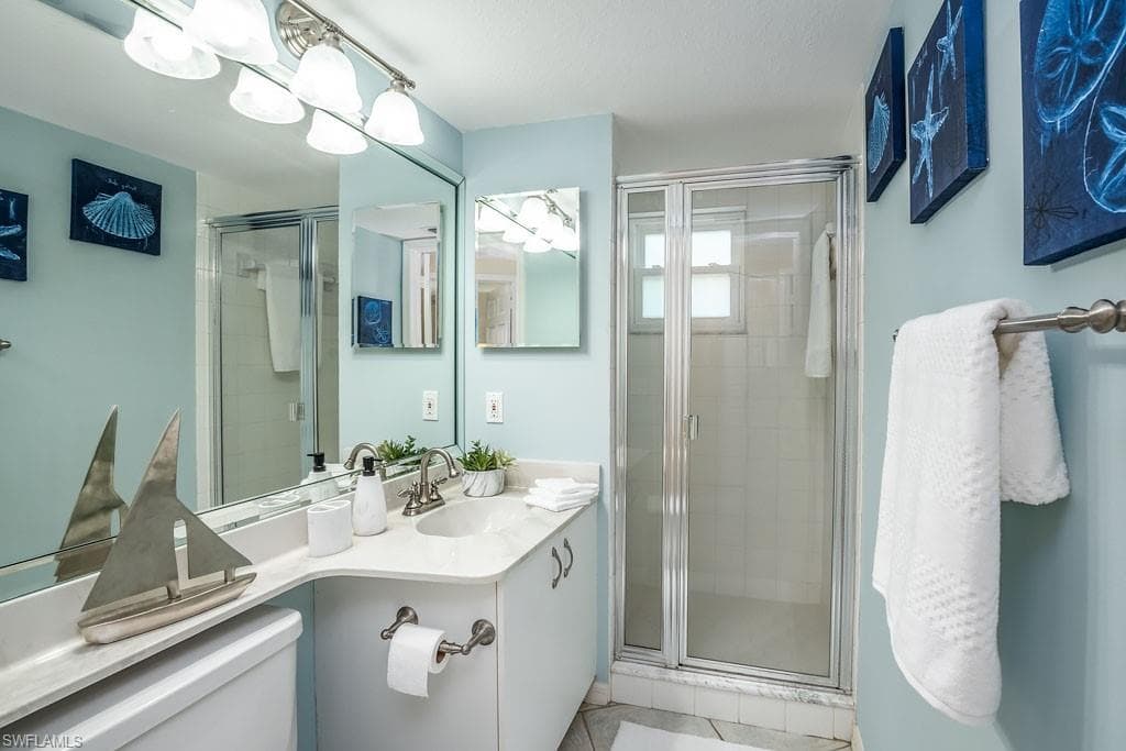 992 Woodshire Ln D301, Naples, FL 34105-17