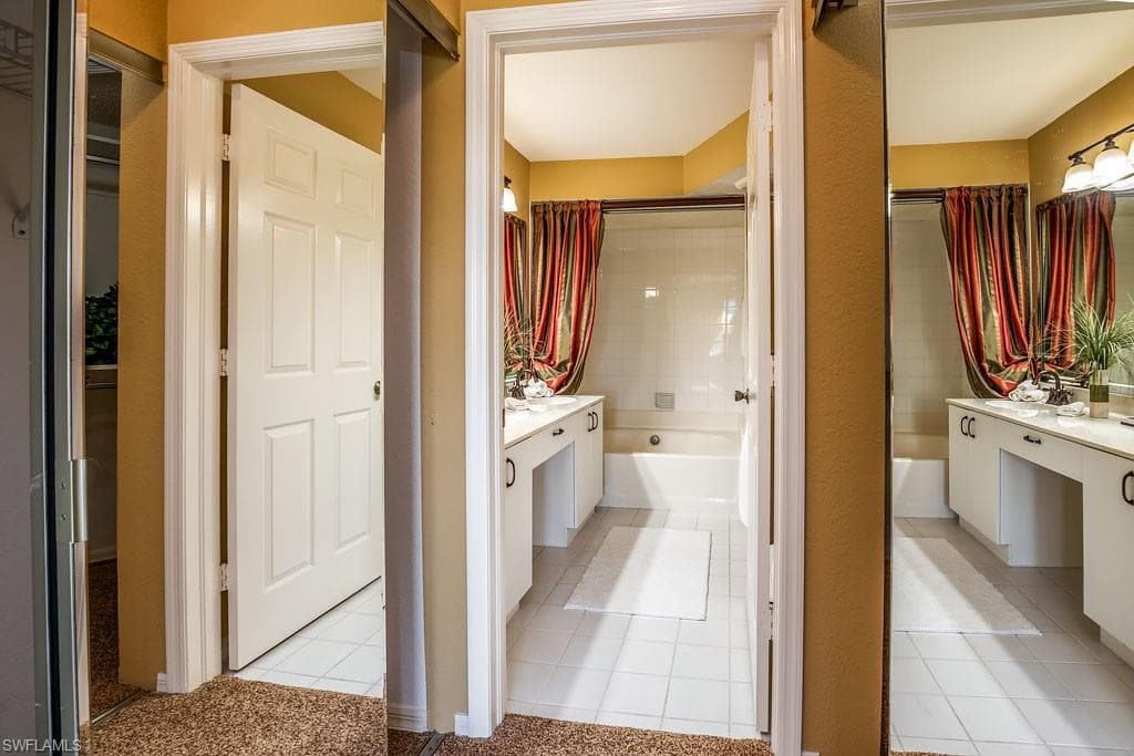 992 Woodshire Ln D301, Naples, FL 34105-21