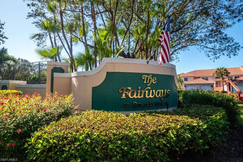 992 Woodshire Ln D301, Naples, FL 34105-25