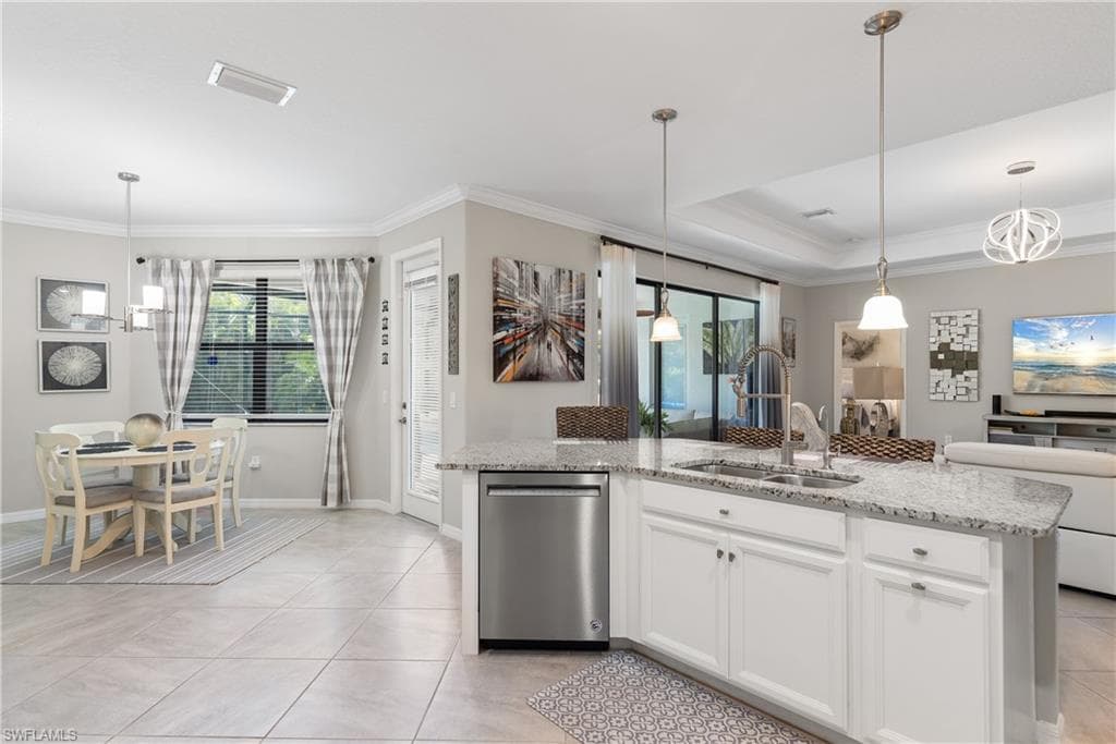 11880 Hickory Estate Cir, Fort Myers, FL 33913-8