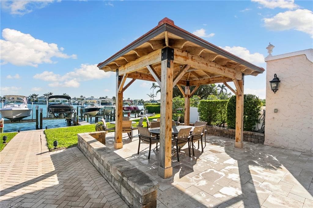 3430 Gulf Shore Blvd N 2b, Naples, FL 34103-22
