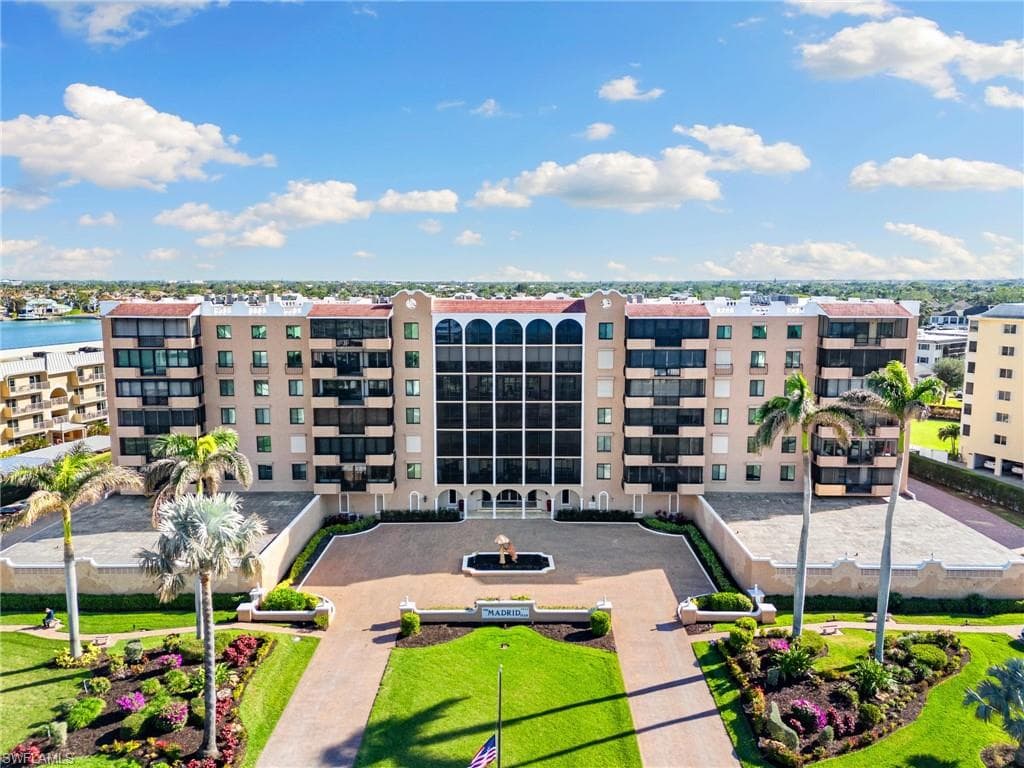 3430 Gulf Shore Blvd N 2b, Naples, FL 34103-2