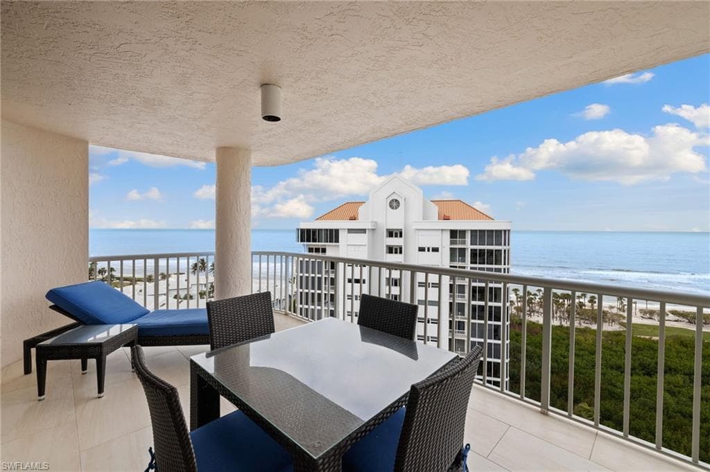 40 Seagate Dr 1002a, Naples, FL 34103-9